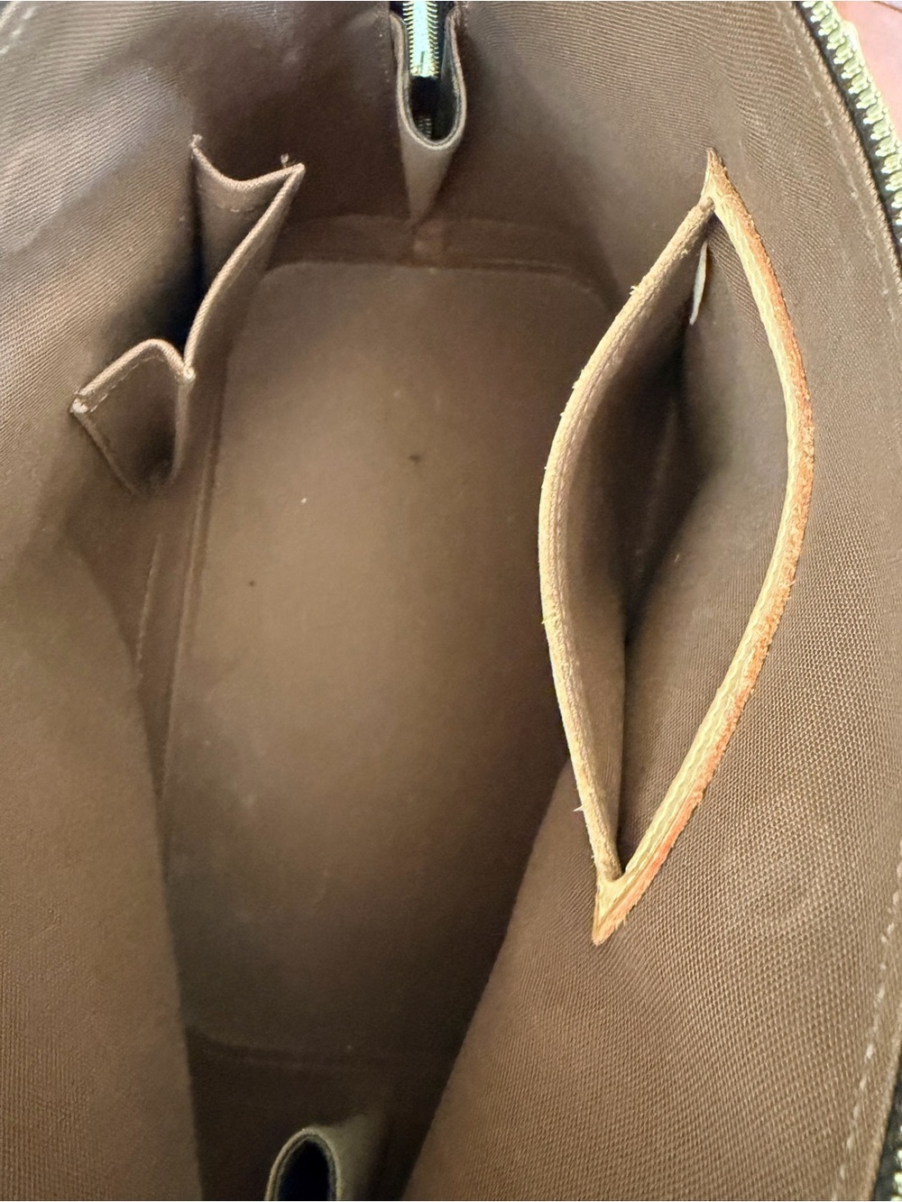 Louis Vuitton Monogram Alma - Picture 3 of 8